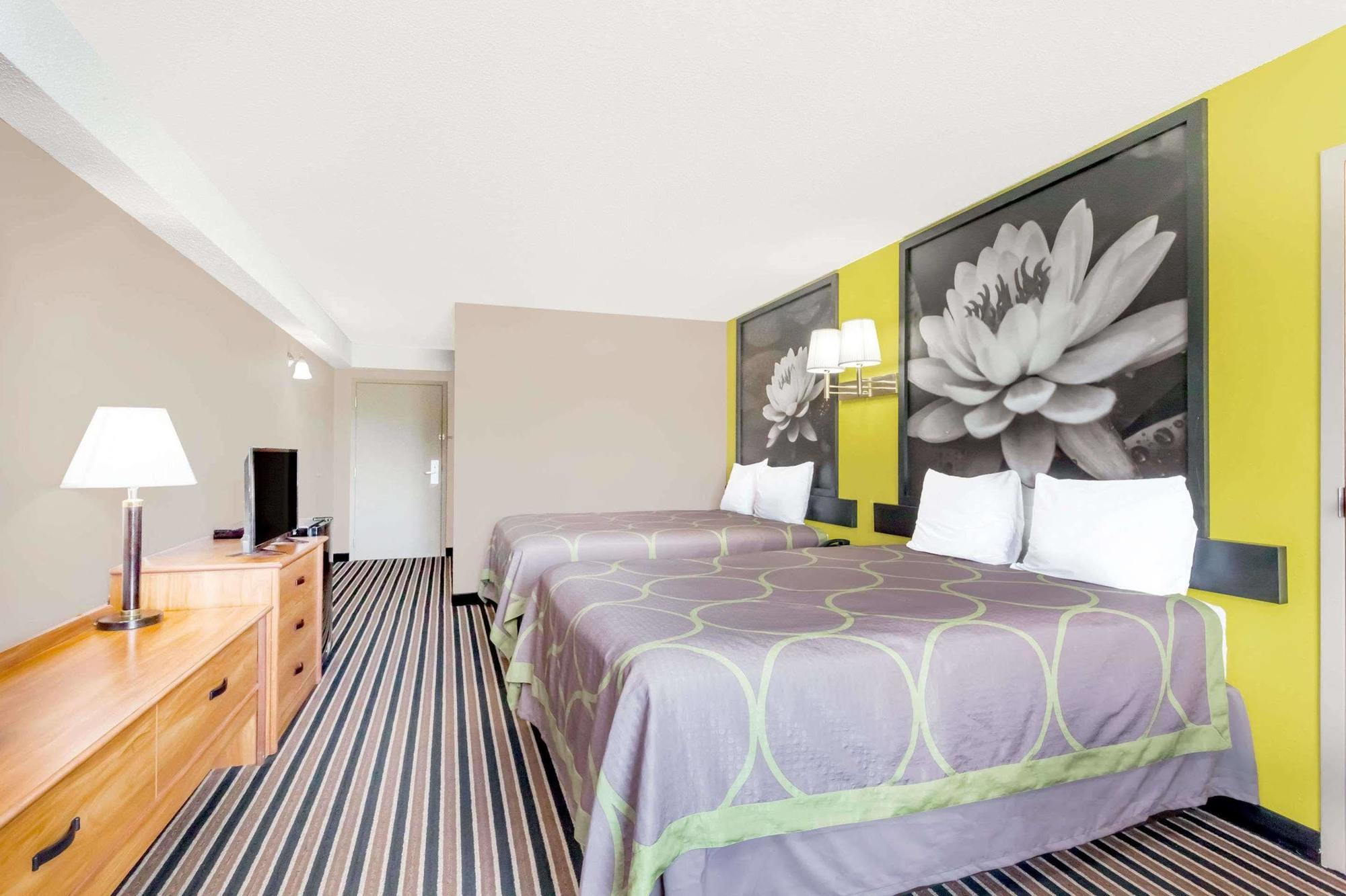 Hotel Super 8 By Wyndham Harrington Esterno foto
